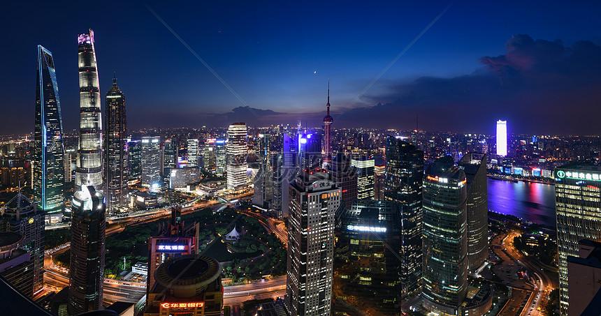 現(xiàn)代城市上海傍晚夜景高清圖片下載-正版圖片500595448-攝圖網(wǎng)